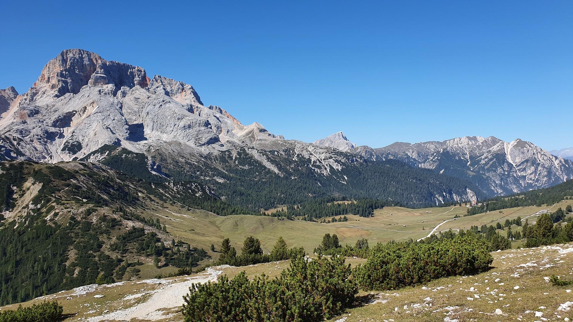 Komfortable Weitwanderwoche Dolomiten mit Hotel Gepäckstransport und Wanderführer